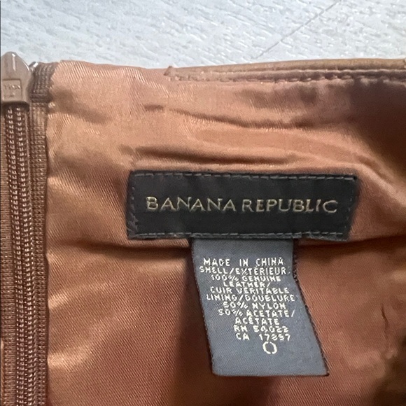 Banana Republic Tan Leather Pencil Skirt - Picture 2 of 6